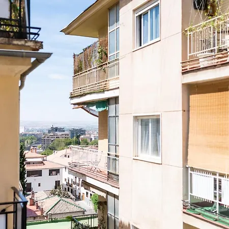 Elegante Y Centrico Alojamiento En Granada